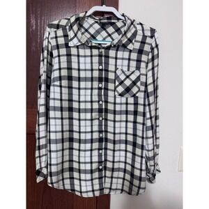TORRID Womens Size 1 Black White Plaid Long Sleeve Button Up Shirt Rayon